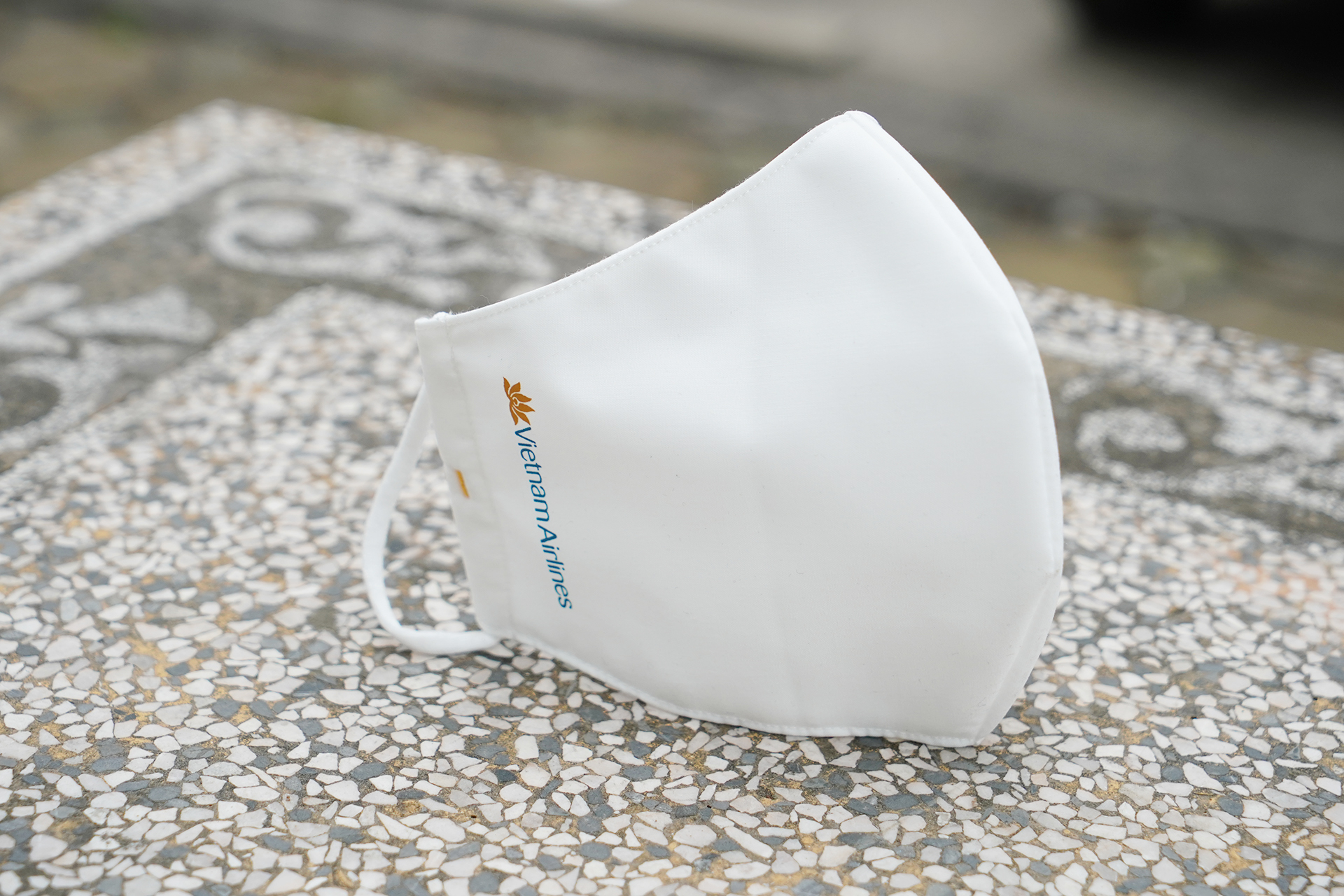 Trong dịp này, VNA đã đặt may 10.000 khẩu trang dành cho các đại biểu tham dự Đại hội Đảng toàn quốc.