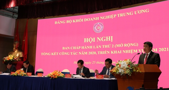 Đồng chí Y Thanh Hà Niê Kđăm - Bí thư Đảng ủy Khối DNTW chủ trì Hội nghị.