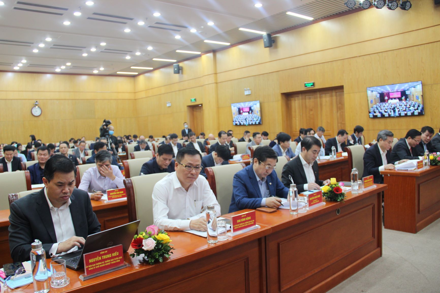 Các đại biểu tham dự Hội nghị.