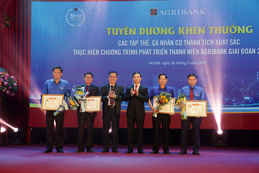 Tuyên dương các tập thể, cá nhân