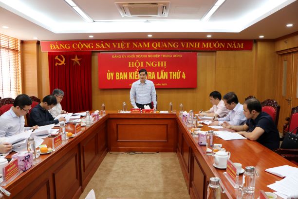 Đồng chí Phan Công Nam, Ủy viên Ban Thường vụ, Chủ nhiệm Ủy ban Kiểm tra Đảng ủy Khối chủ trì Hội nghị.