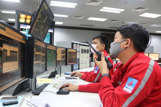 Người lao động tại Công ty Điện lực Hà Tĩnh (PV Power Hà Tĩnh).