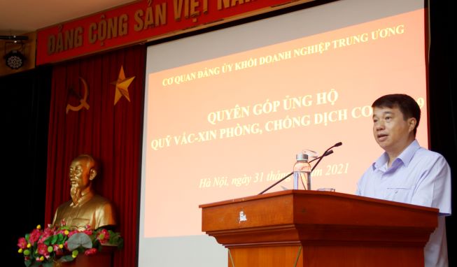Đồng chí Y Thanh Hà Niê Kđăm - Ủy viên BCH Trung ương Đảng, Bí thư Đảng ủy Khối Doanh nghiệp Trung ương phát động quyên góp, ủng hộ quỹ vaccine phòng Covid-19.