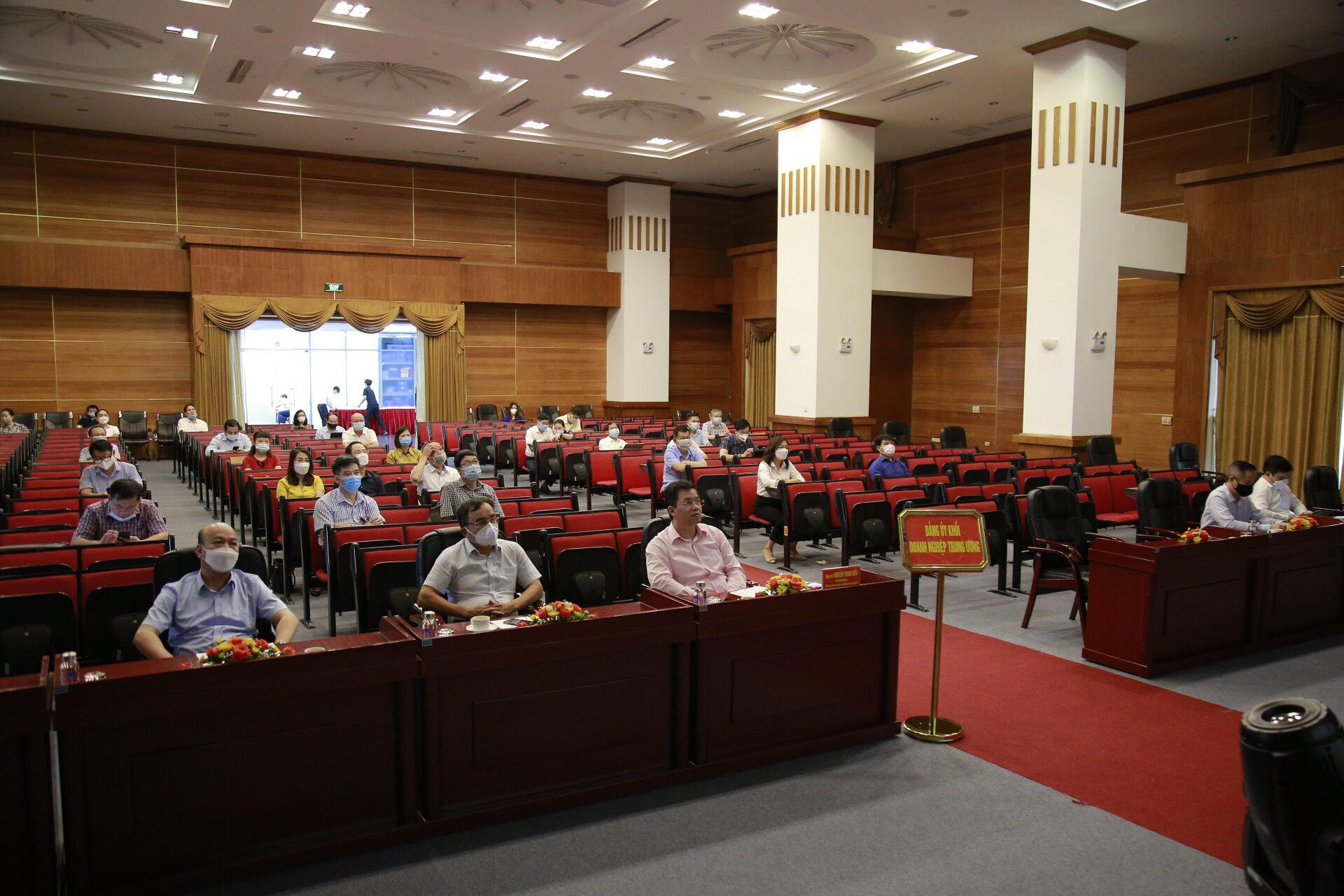 Các đại biểu tham dự tại điểm cầu 30 Phạm Hùng, Hà Nội.