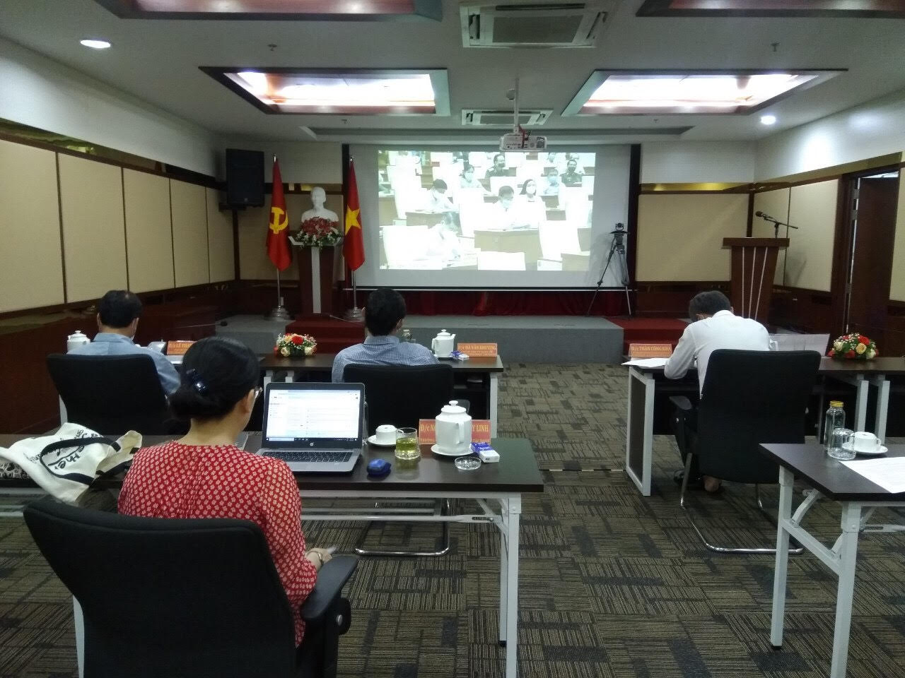 Các đại biểu tham dự Hội nghị tại điểm cầu Đảng ủy Tập đoàn CN Cao su Việt Nam-CTCP.
