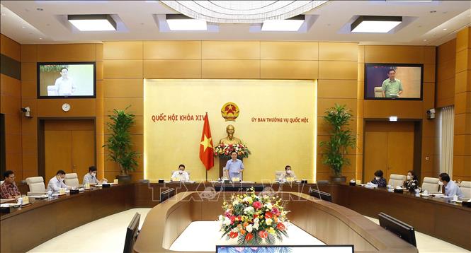 Quang cảnh buổi làm việc.