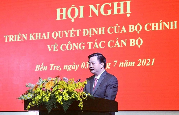 Đồng chí Lê Đức Thọ phát biểu nhận nhiệm vụ.