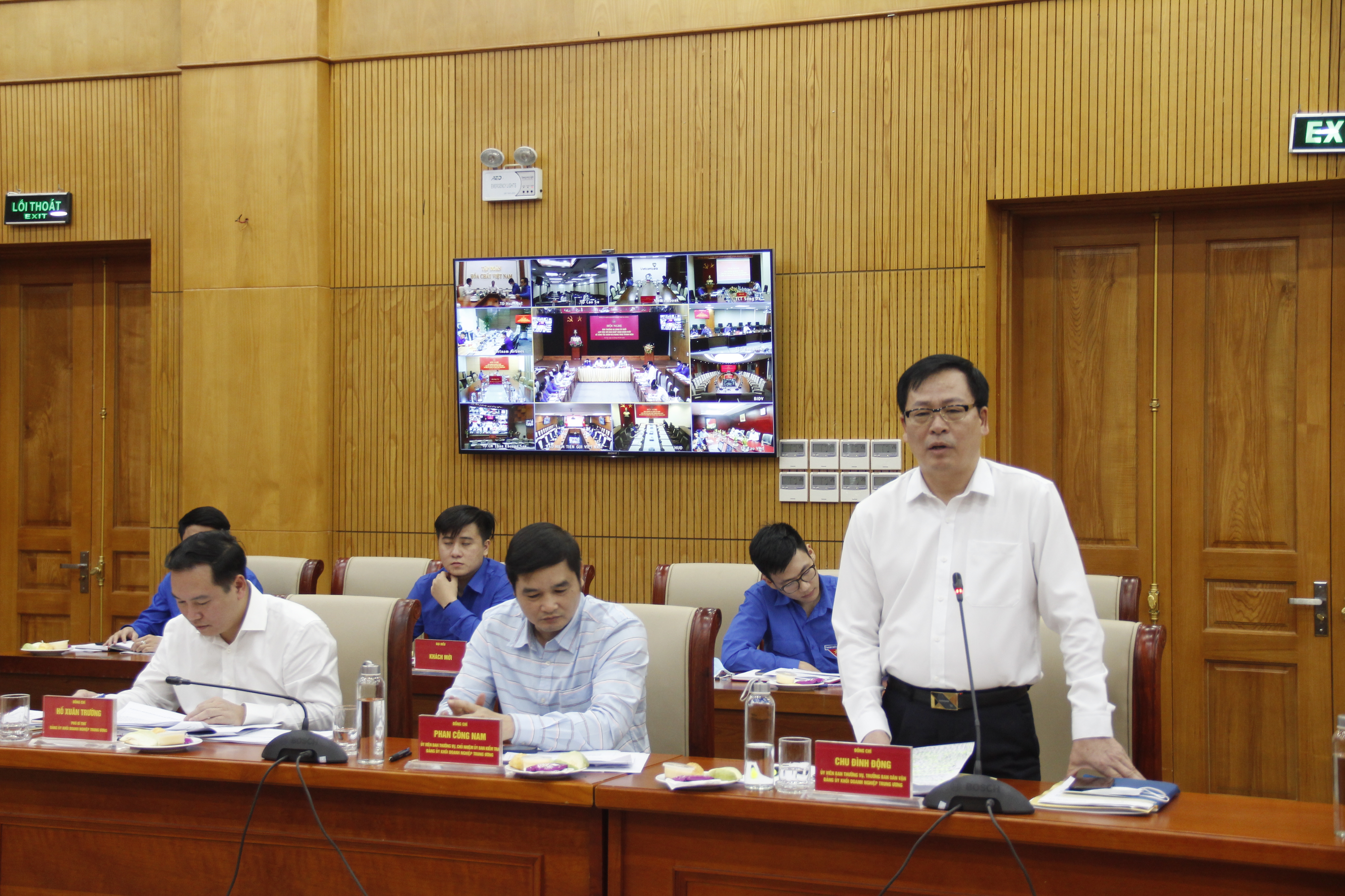 Đồng chí Chu Đình Động, UVBTV Đảng uỷ Khối DTNW, Trưởng Ban Dân vận Đảng uỷ Khối DNTW phát biểu.