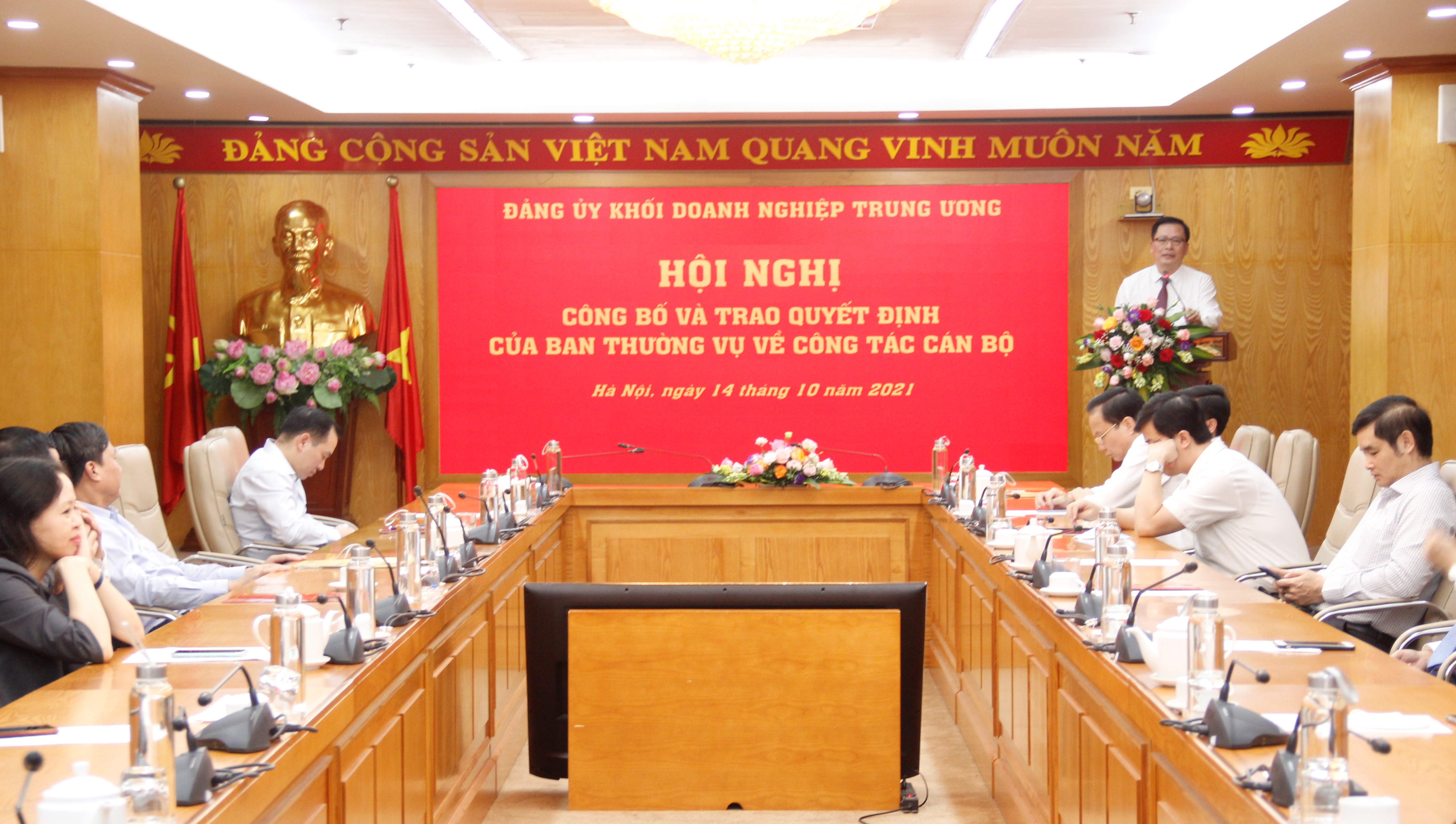 Đồng chí Chu Đình Động, Ủy viên Ban Thường vụ Đảng ủy Khối, Trưởng Ban Tổ chức Đảng ủy Khối phát biểu nhận nhiệm vụ tại Hội nghị.