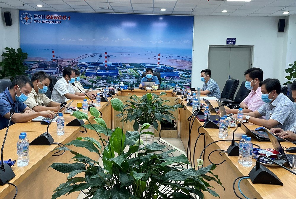 Ban chỉ đạo phòng chống Covid-19 công ty họp triển khai phương án “3 tại chỗ”.