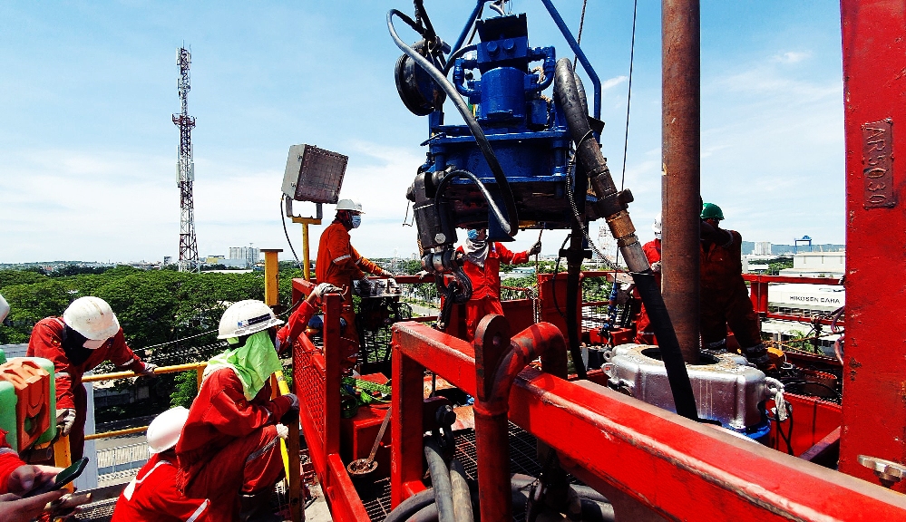 Người lao động Dầu khí.