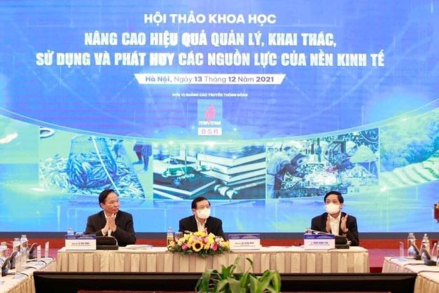 Các đồng chí chủ trì Hội thảo. 