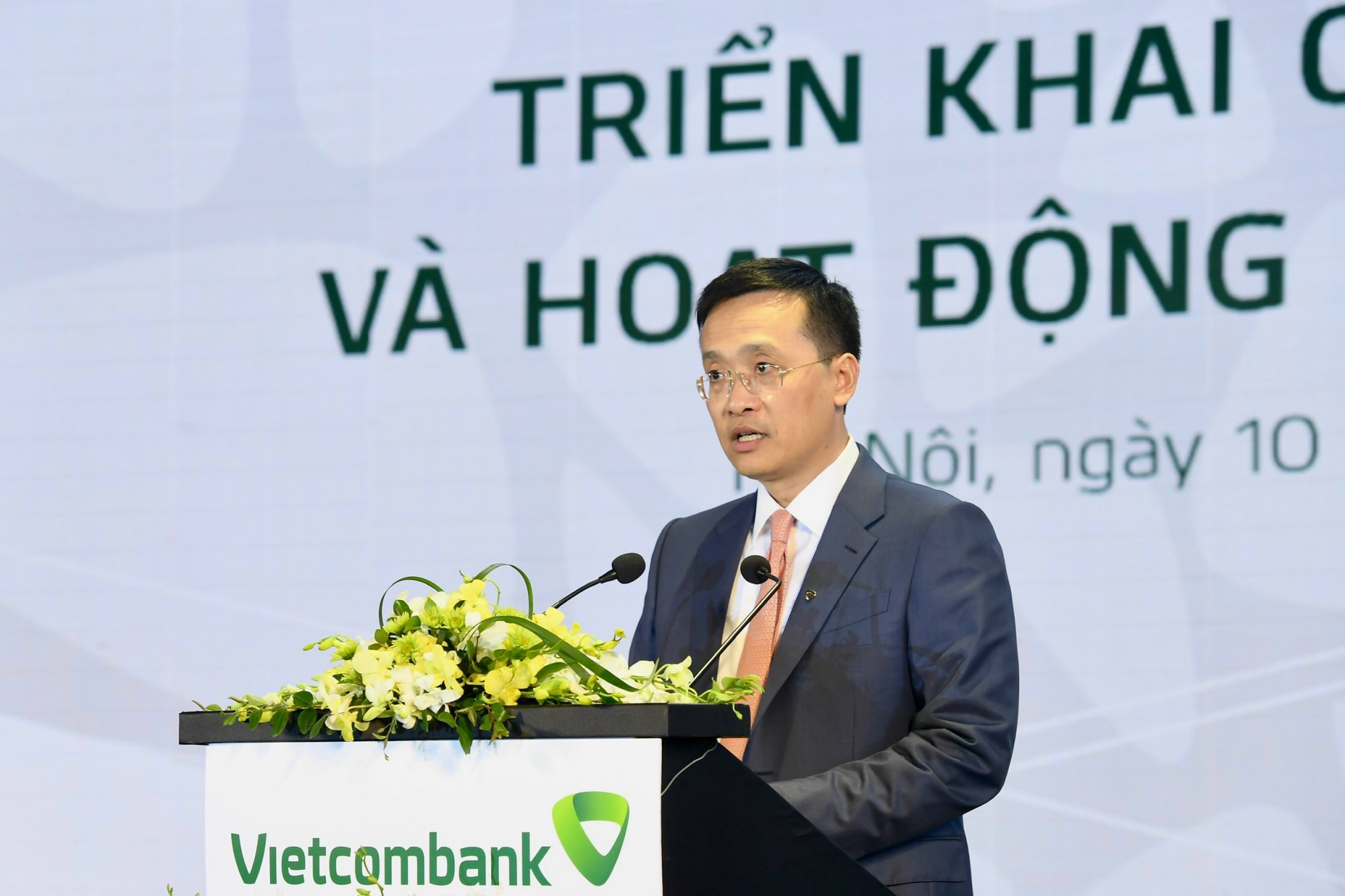 Đồng chí Phạm Quang Dũng, Ủy viên Ban Chấp hành Đảng bộ Khối Doanh nghiệp Trung ương, Bí thư Đảng ủy, Chủ tịch HĐQT Vietcombank  phát biểu tại Hội nghị.