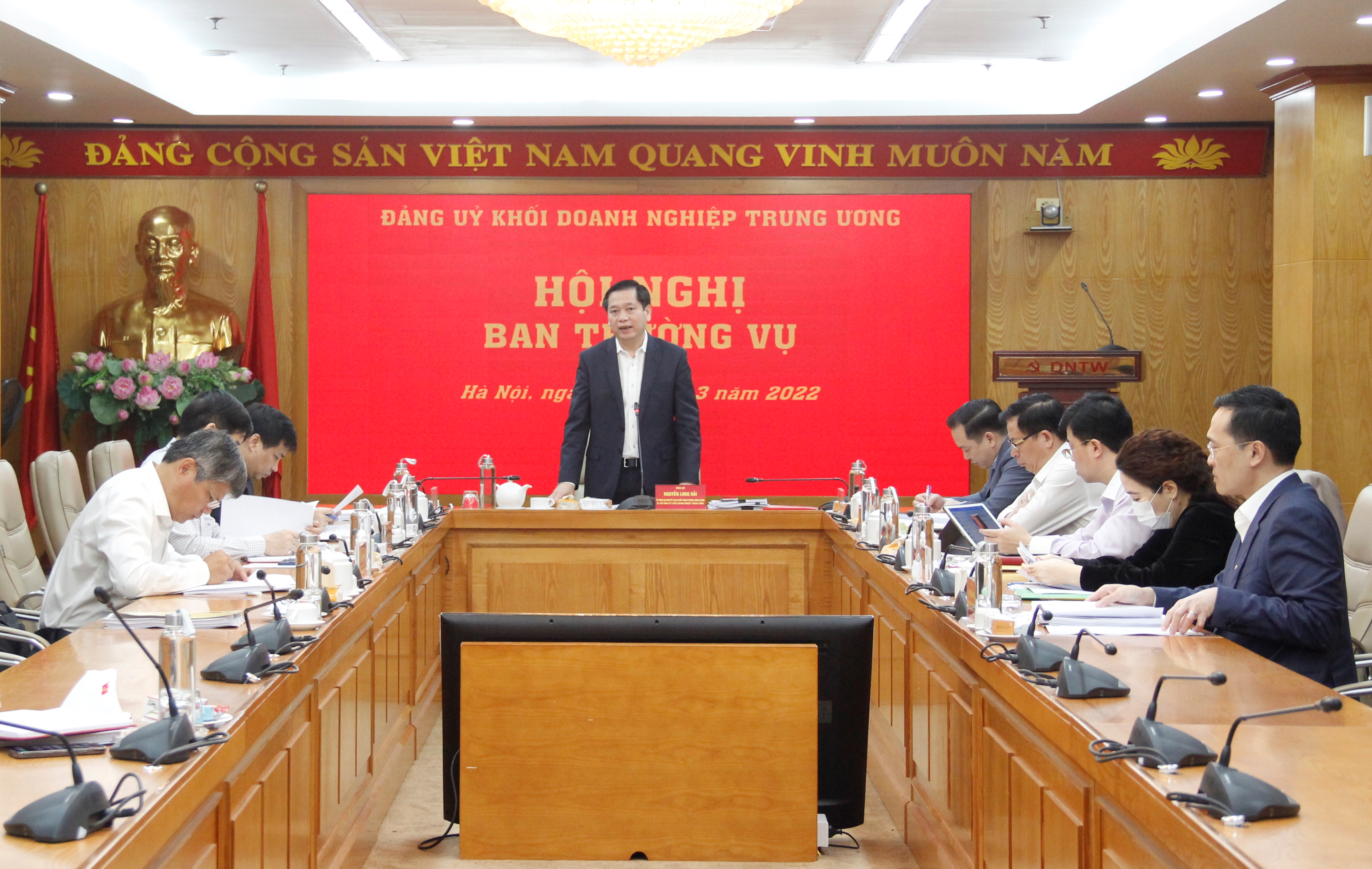 Đồng chí Nguyễn Long Hải - Bí thư Đảng ủy Khối Doanh nghiệp Trung ương chủ trì Hội nghị.