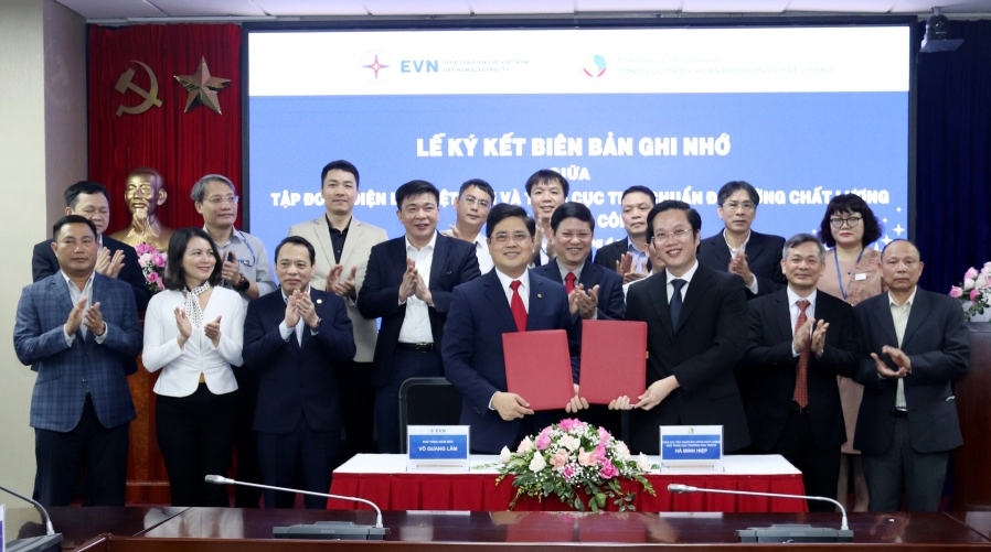 Đại diện hai bên ký kết