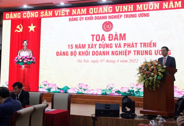 Đồng chí Phạm Quang Dũng, Ủy viên Ban Thường vụ Đảng ủy Khối Doanh nghiệp Trung ương, Bí thư Đảng ủy, Chủ tịch HĐQT Vietcombank  phát biểu tại Hội nghị.