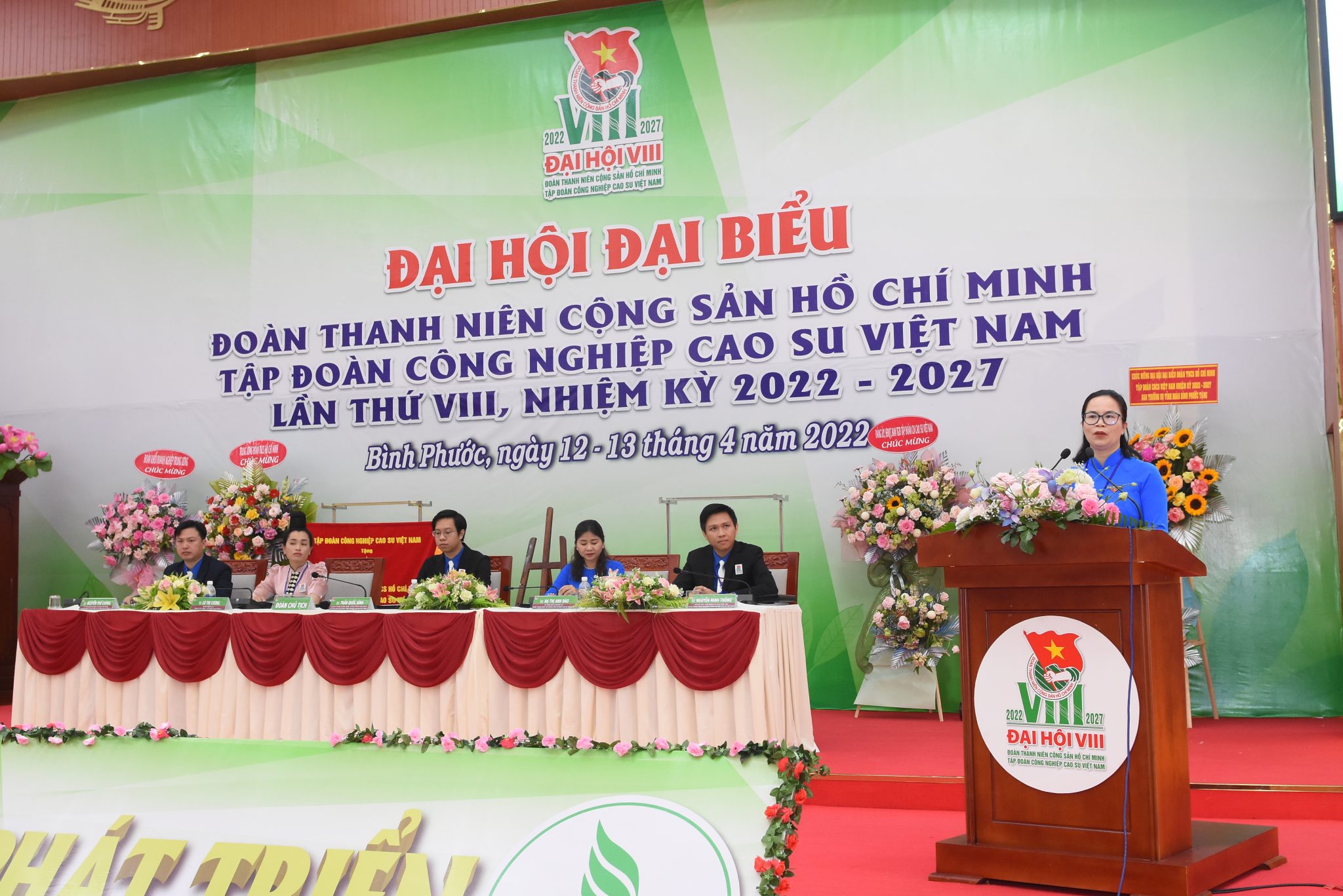 Đồng chí Hoàng Thị Minh Thu, Uỷ viên BTV Trung ương Đoàn, Uỷ viên BCH Đảng bộ Khối, Bí thư Đoàn Khối Doanh nghiệp TW phát biểu chỉ đạo Đại hội.