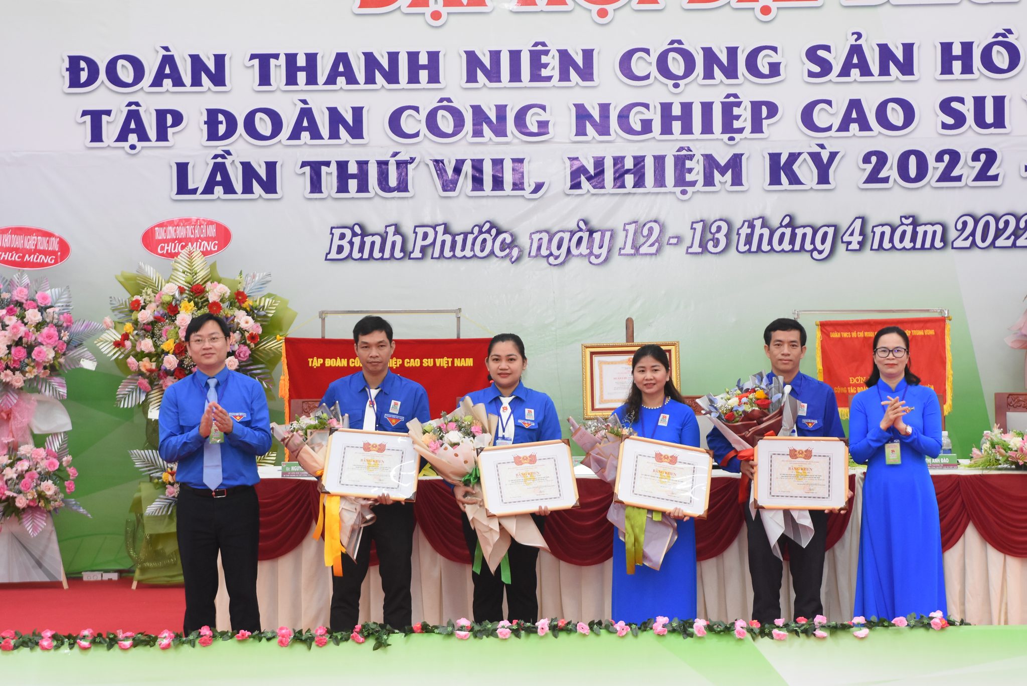 Các cơ sở Đoàn nhận Bằng khen của Đoàn Khối Doanh nghiệp TW