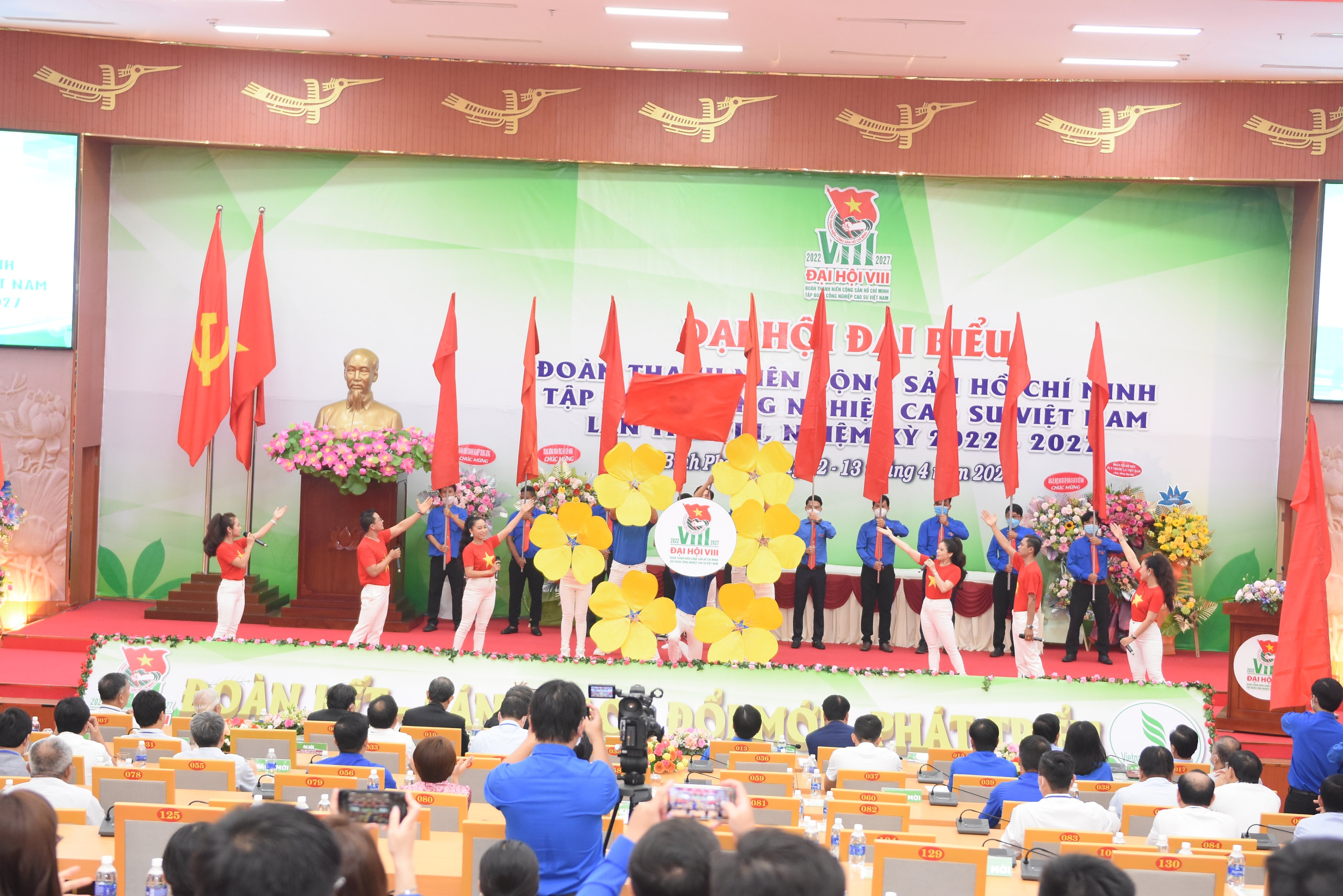 Văn nghệ tại Đại hội