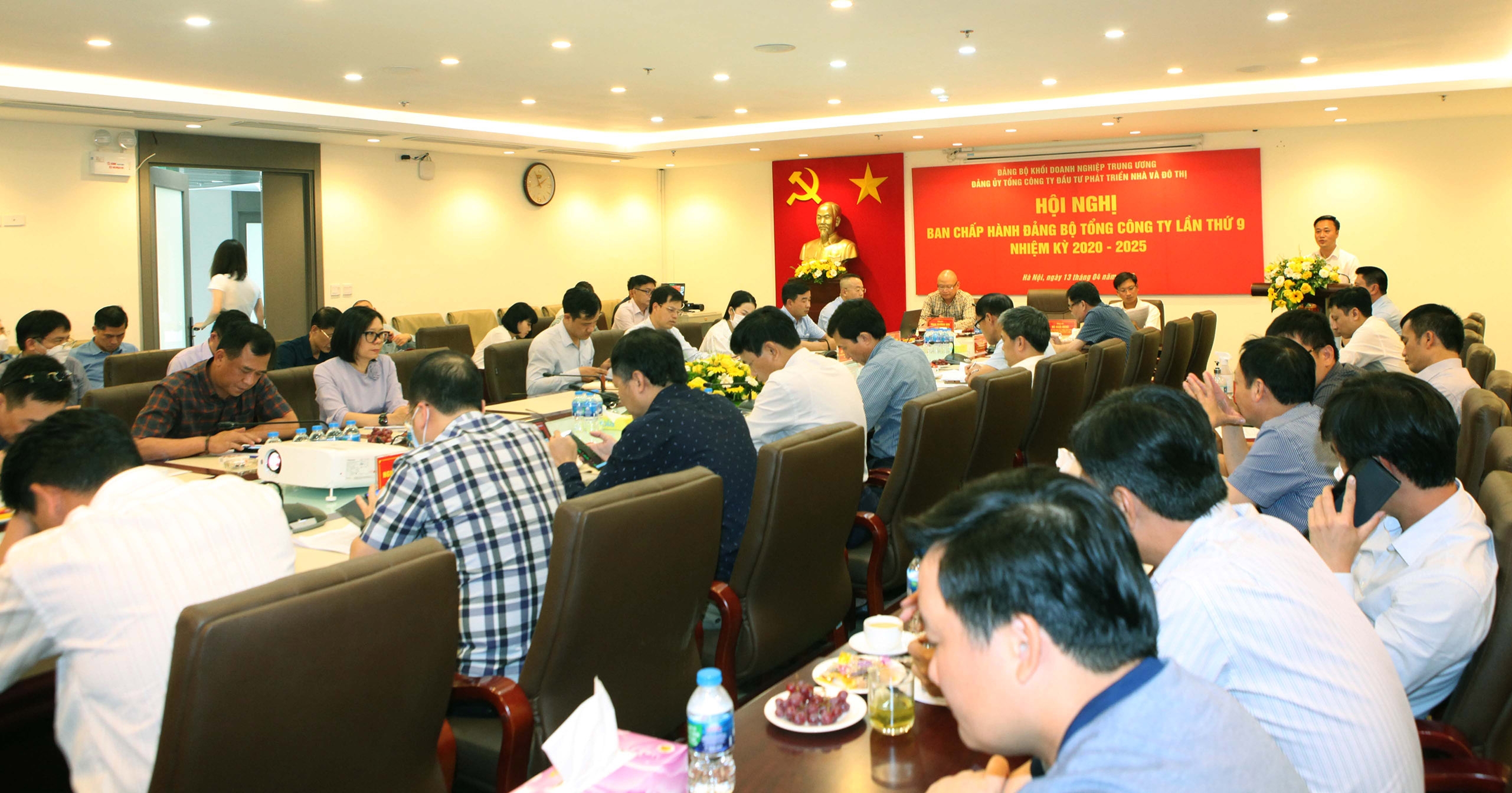 Toàn cảnh Hội nghị.