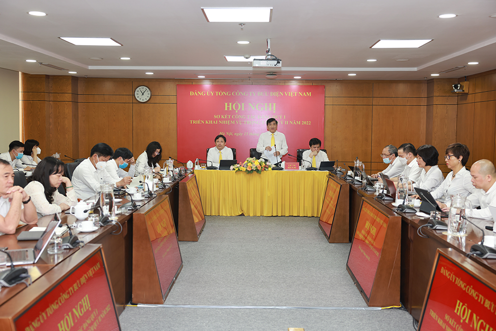 Toàn cảnh Hội nghị.