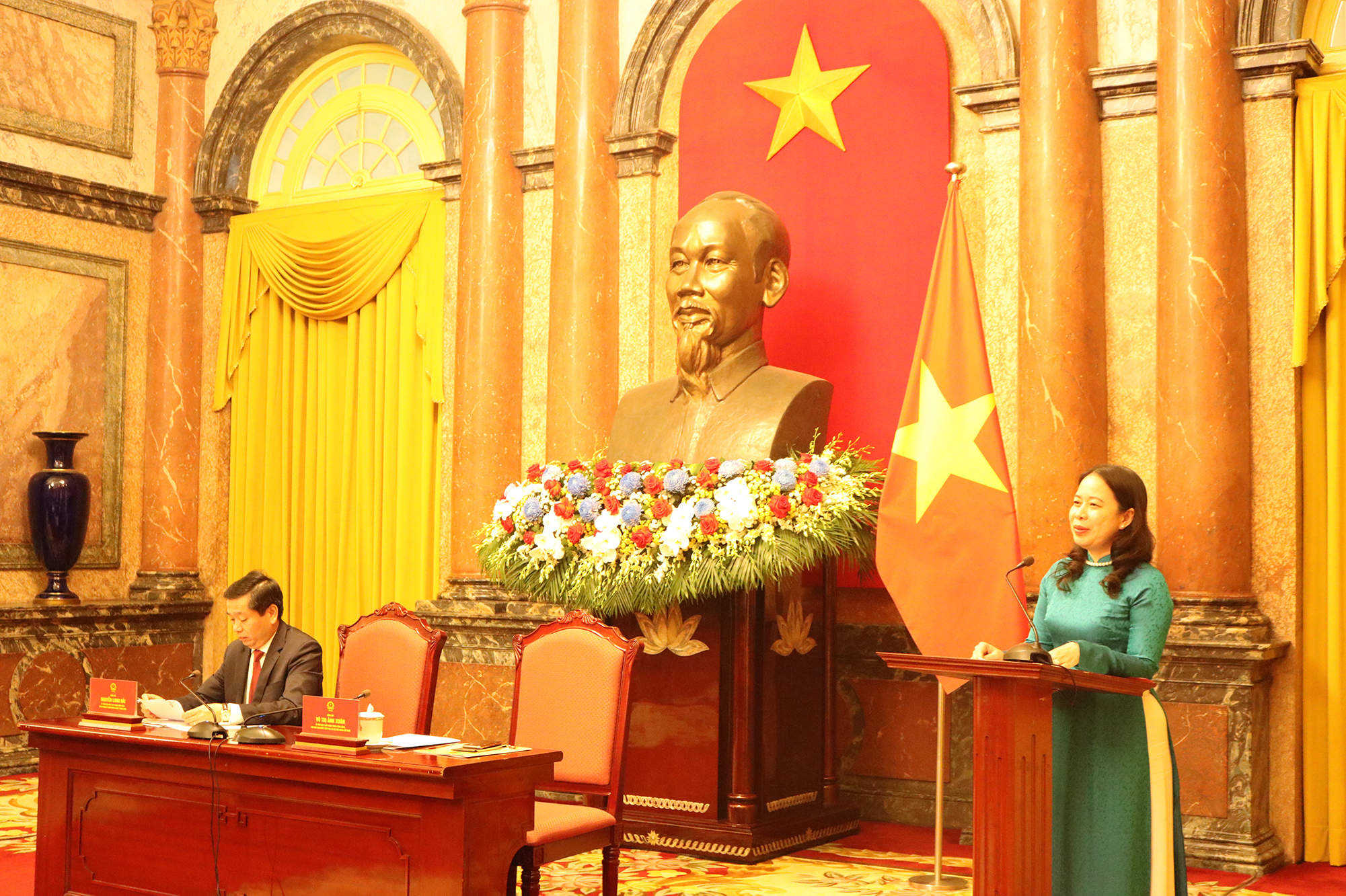 Phó Chủ tịch nước Võ Thị Ánh Xuân phát biểu tại buổi gặp mặt.