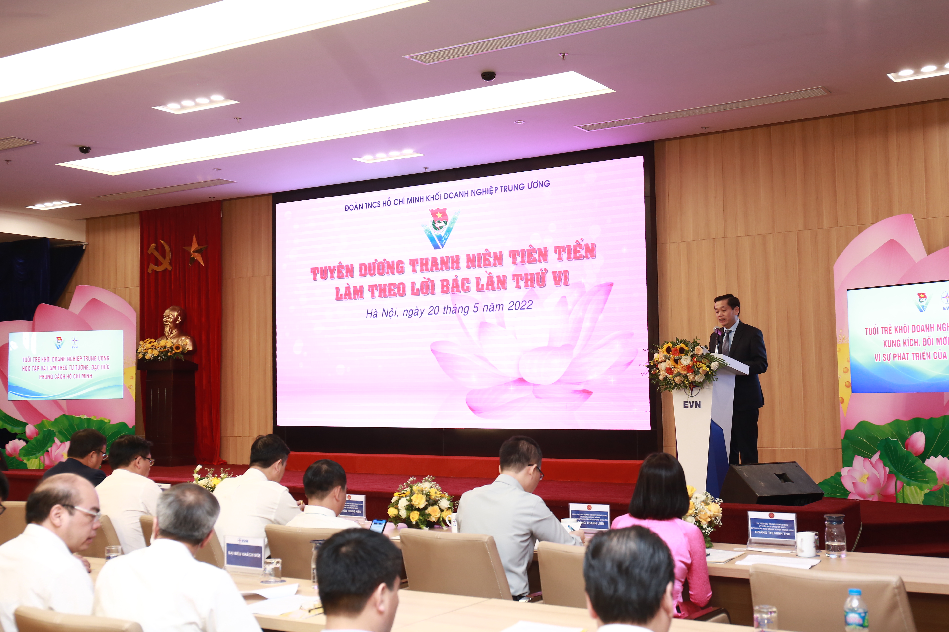 Quang cảnh Tuyên dương