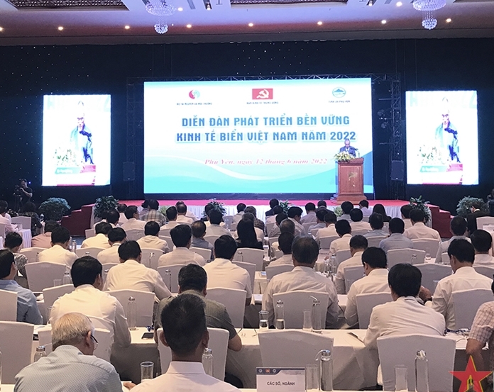 Diễn đàn thảo luận nhiều giải pháp phát triển kinh tế biển bền vững.