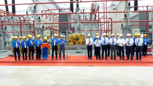Gắn biển công trình thanh niên cấp Đoàn Khối Doanh nghiệp Trung ương chào mừng Đại hội Đảng bộ Tập đoàn Điện lực Việt Nam lần thứ III tại Trạm 500kV Mỹ Tho 2020.
