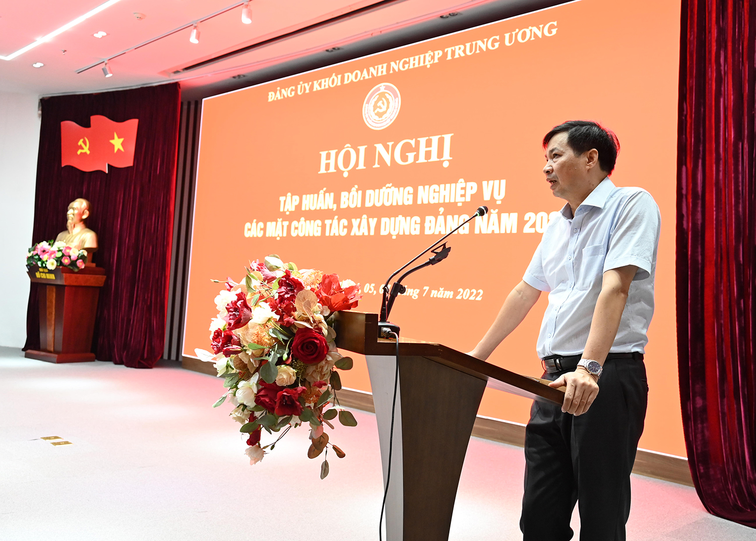 Đồng chí Đào Thế Hoằng, Vụ Trưởng Vụ VI, Ủy ban Kiểm tra Trung ương hướng dẫn thực hiện quy trình công tác kiểm tra, giám sát, thi hành kỷ luật Đảng của ủy ban kiểm tra các cấp