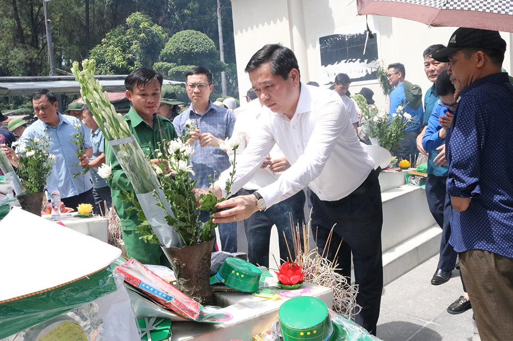 Bí thư Đảng ủy Khối Doanh nghiệp Trung ương Nguyễn Long Hải .