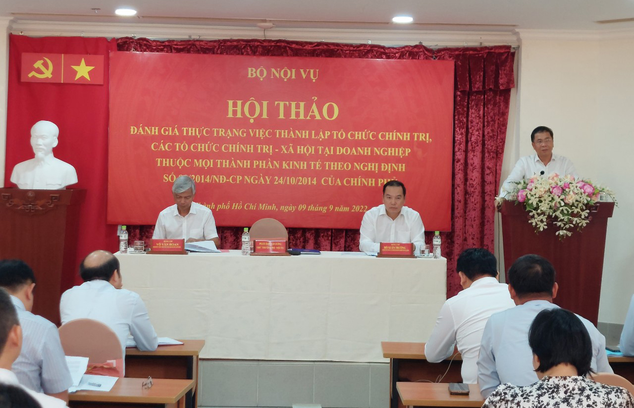 Các đồng chí chủ trì Hội thảo.