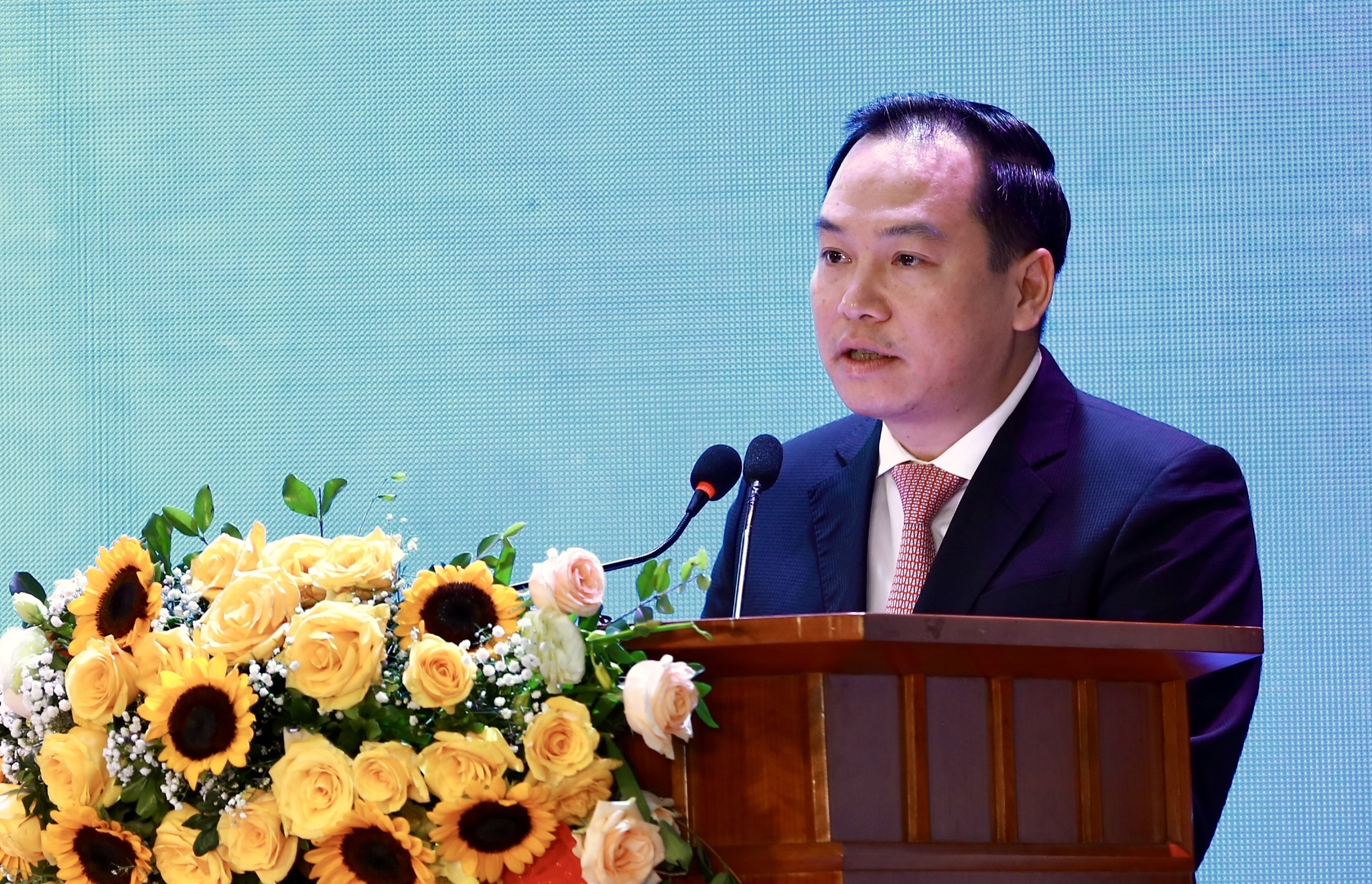 Đồng chí Hồ Xuân Trường, Phó Bí thư Đảng uỷ Khối Doanh nghiệp Trung ương đã đánh giá cao những kết quả công tác Đoàn và phong trào thanh niên của Đoàn Khối Doanh nghiệp Trung ương.