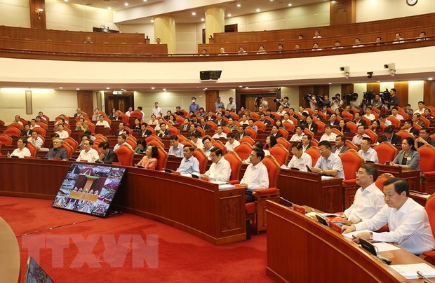 Các đồng chí lãnh đạo Đảng, Nhà nước cùng các đại biểu dự Hội nghị. 