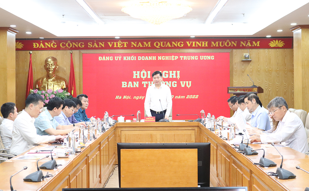 Đồng chí Nguyễn Long Hải - Ủy viên dự khuyết BCH Trung ương Đảng, Bí thư Đảng ủy Khối chủ trì Hội nghị.