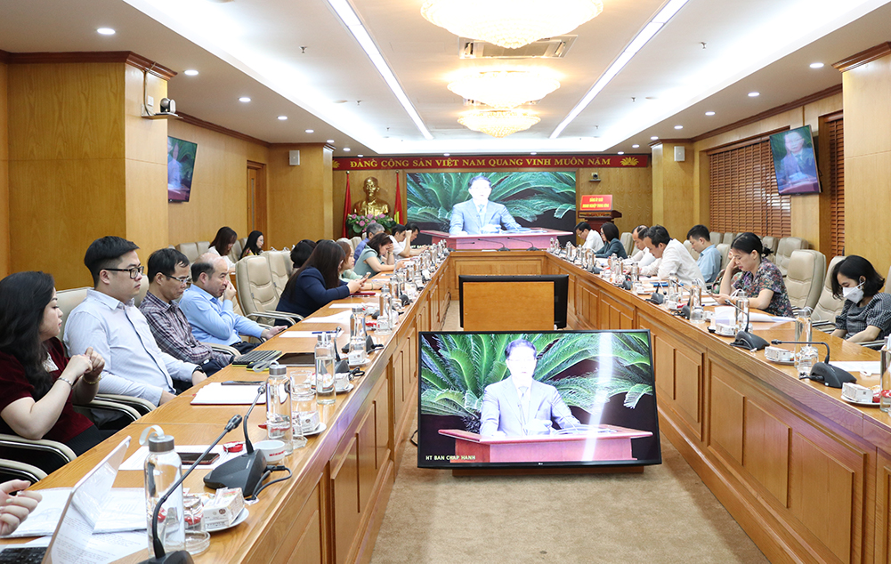 Cán bộ, đảng viên Đảng uỷ Cơ quan Đảng uỷ Khối DNTW tham dự tại điểm cầu Cơ quan Đảng uỷ Khối 