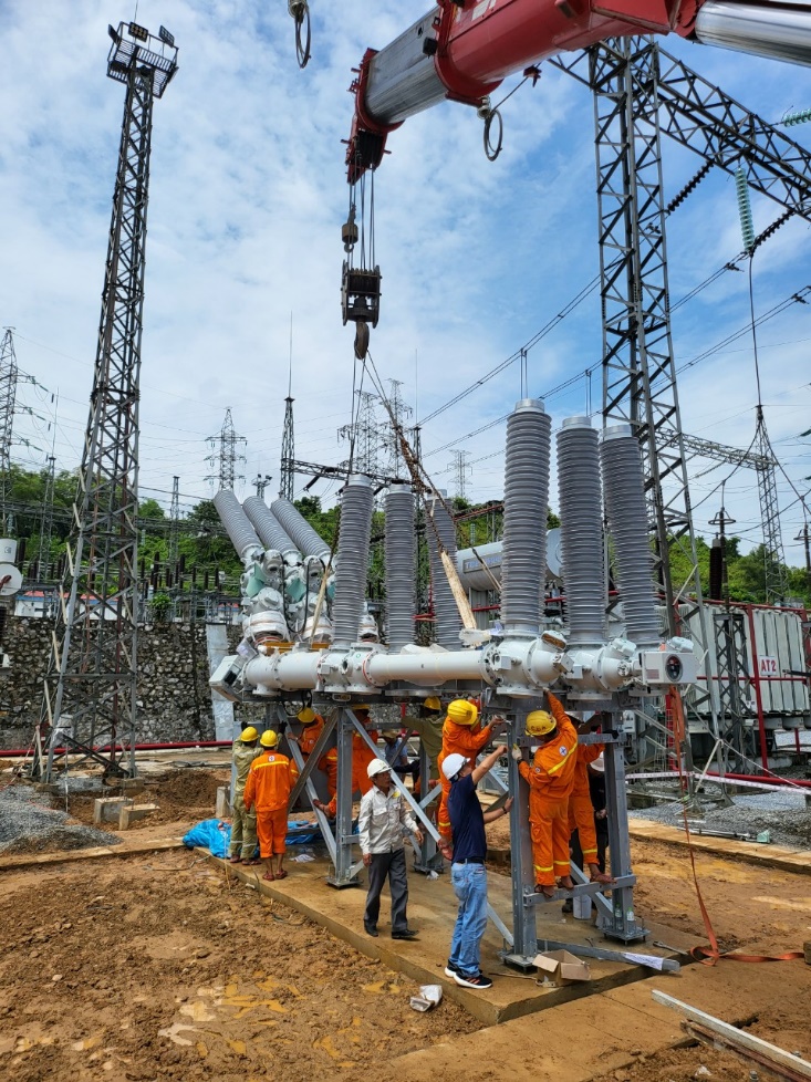 Lắp đặt thiết bị và thí nghiệm hiệu chỉnh dự án ĐZ 220kV Lào Cai-Bảo Thắng.