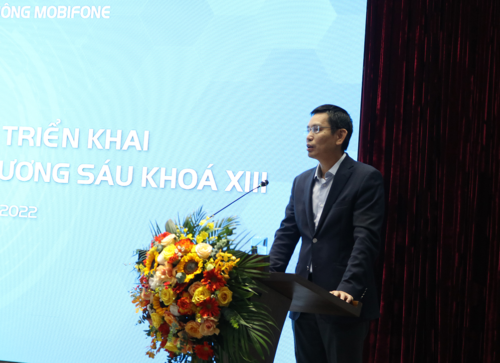 Bí thư Đảng uỷ, Chủ tịch HĐTV Petrovietnam Hoàng Quốc Vượng phát biểu chỉ đạo Hội nghị.