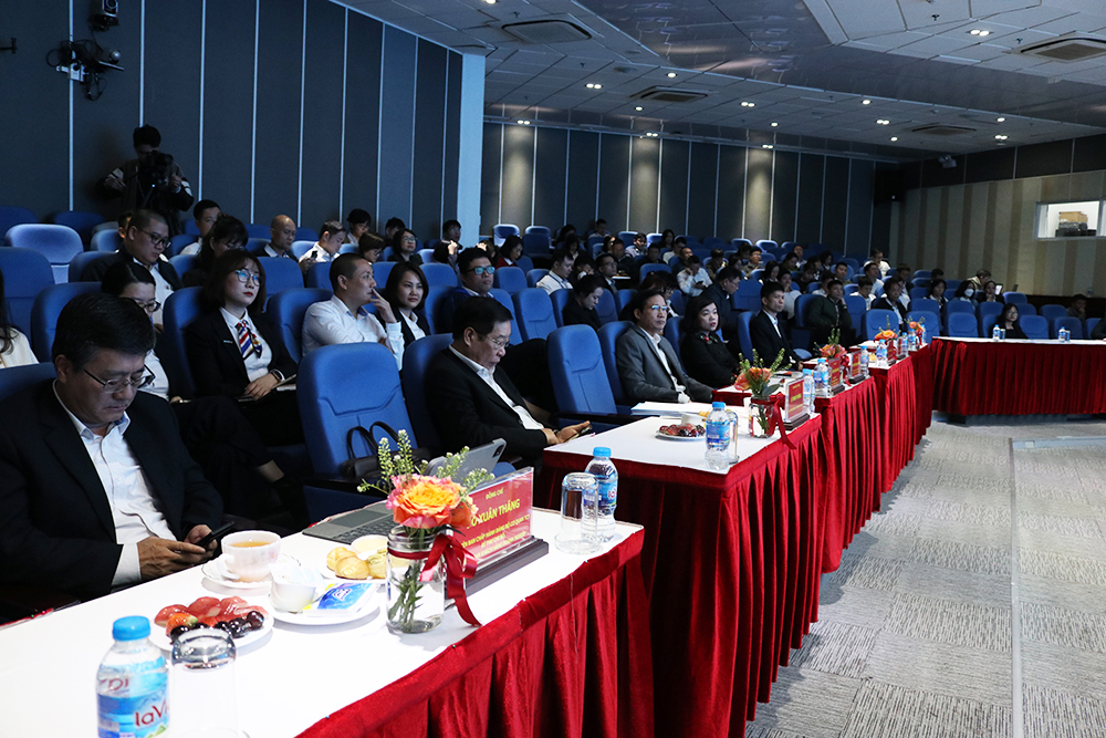 Các đại biểu tham dự Hội nghị.