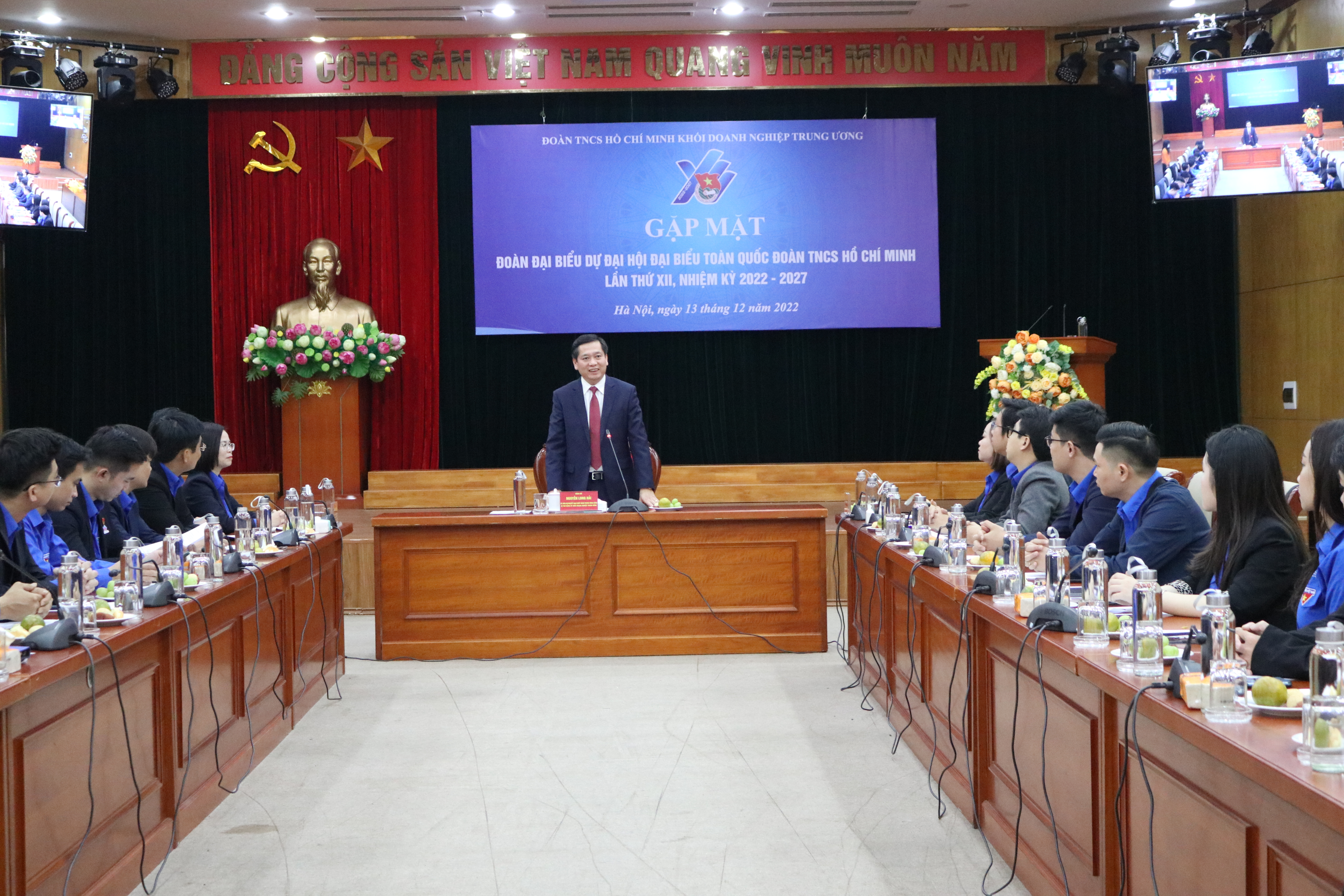 Đồng chí Nguyễn Long Hải - Uỷ viên dự khuyết BCH TW Đảng, Bí thư Đảng uỷ Khối phát biểu chỉ đạo, quán triệt một số nội dung với Đoàn đại biểu Đoàn Khối DNTW dự Đại hội Đoàn toàn quốc lần thứ XII