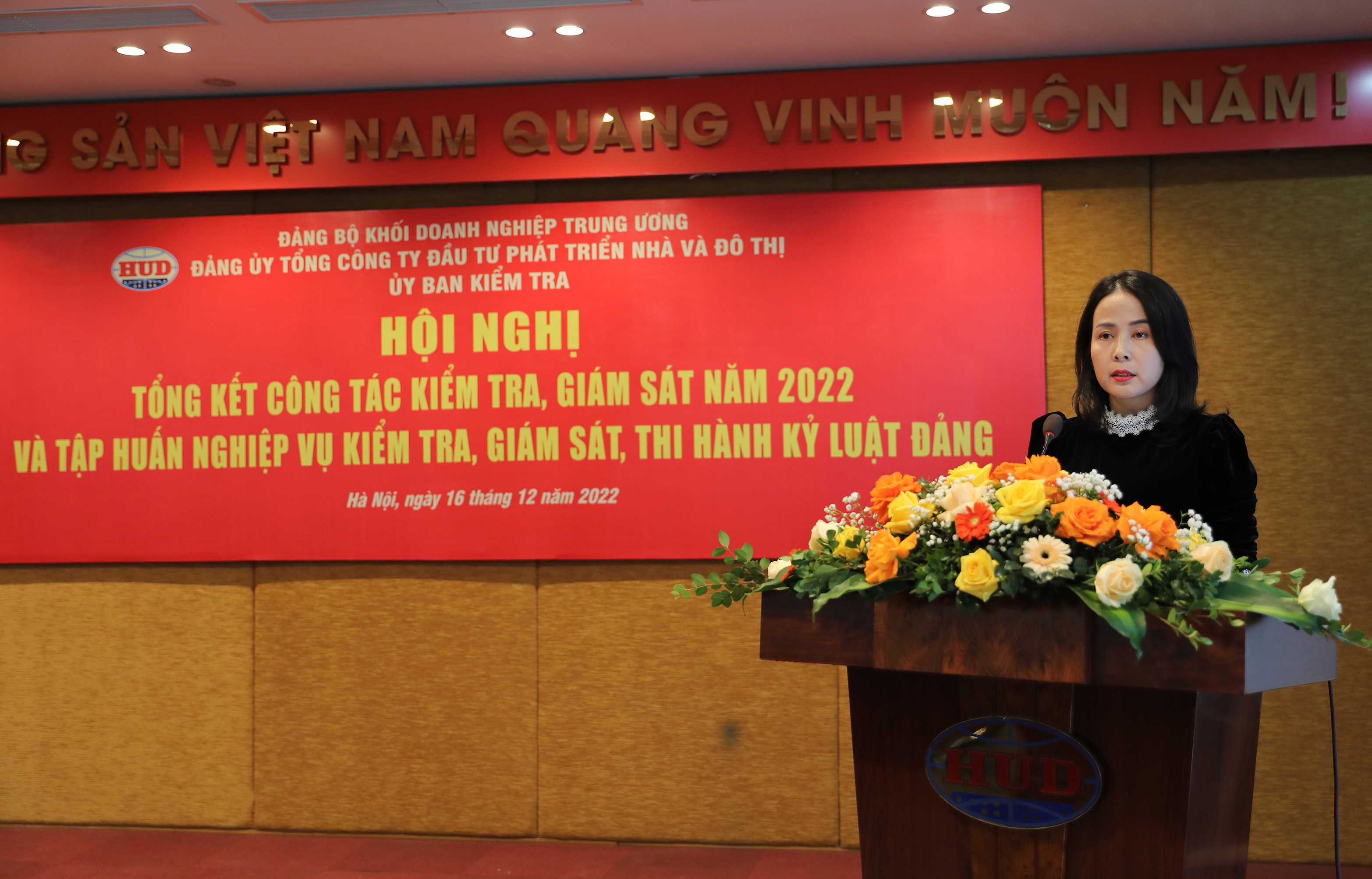 đồng chí Lại Thị Thu Hương, Uỷ viên Ban Thường vụ, Chủ nhiệm Uỷ ban kiểm tra Đảng uỷ HUD