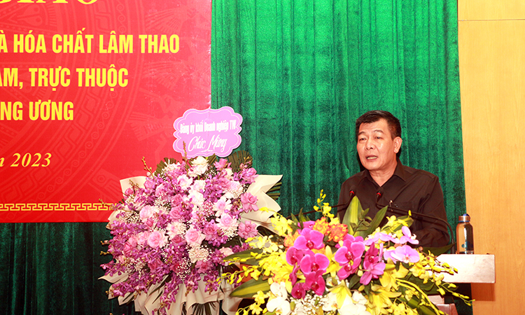 Đồng chí Nguyễn Đức Phong, Phó bí thư TT Đảng ủy Khối Doanh nghiệp Trung ương phát biểu tại buổi Lễ.
