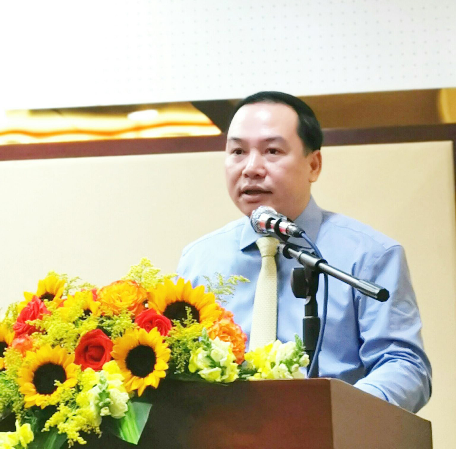 Đ/c Hồ Xuân Trường – Phó Bí thư Đảng ủy Khối Doanh nghiệp Trung ương phát biểu chỉ đạo hội nghị.