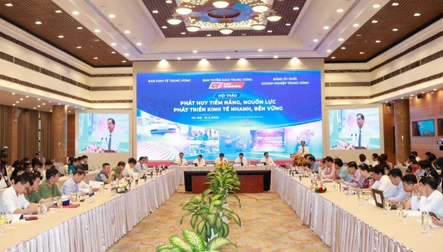 Hội thảo là dịp để các đại biểu thảo luận, trao đổi, đánh giá những nội dung chủ yếu nhằm phát huy vai trò lãnh đạo của Đảng trong phát triển kinh tế đất nước.