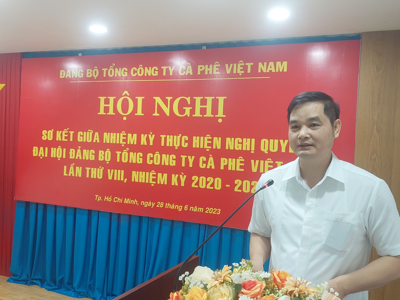 Đồng chí Phan Công Nam - Ủy viên Ban Thường vụ, Chủ nhiệm Ủy ban Kiểm tra Đảng ủy Khối Doanh nghiệp Trung ương phát biểu chỉ đạo Hội nghị.