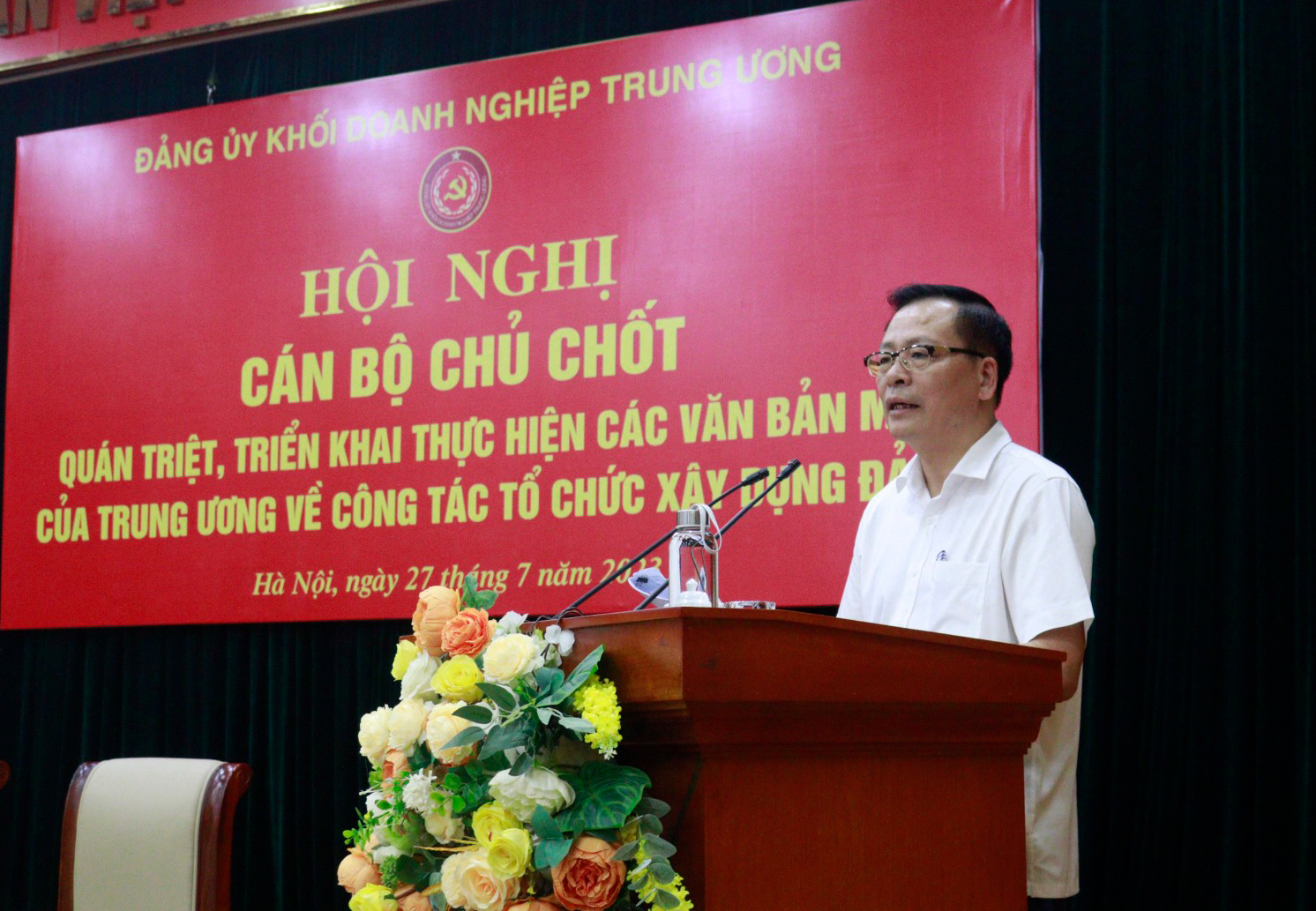 Đồng chí Chu Đình Động - Trưởng Ban Tổ chức Đảng uỷ Khối Doanh nghiệp Trung ương phát biểu tại Hội nghị.