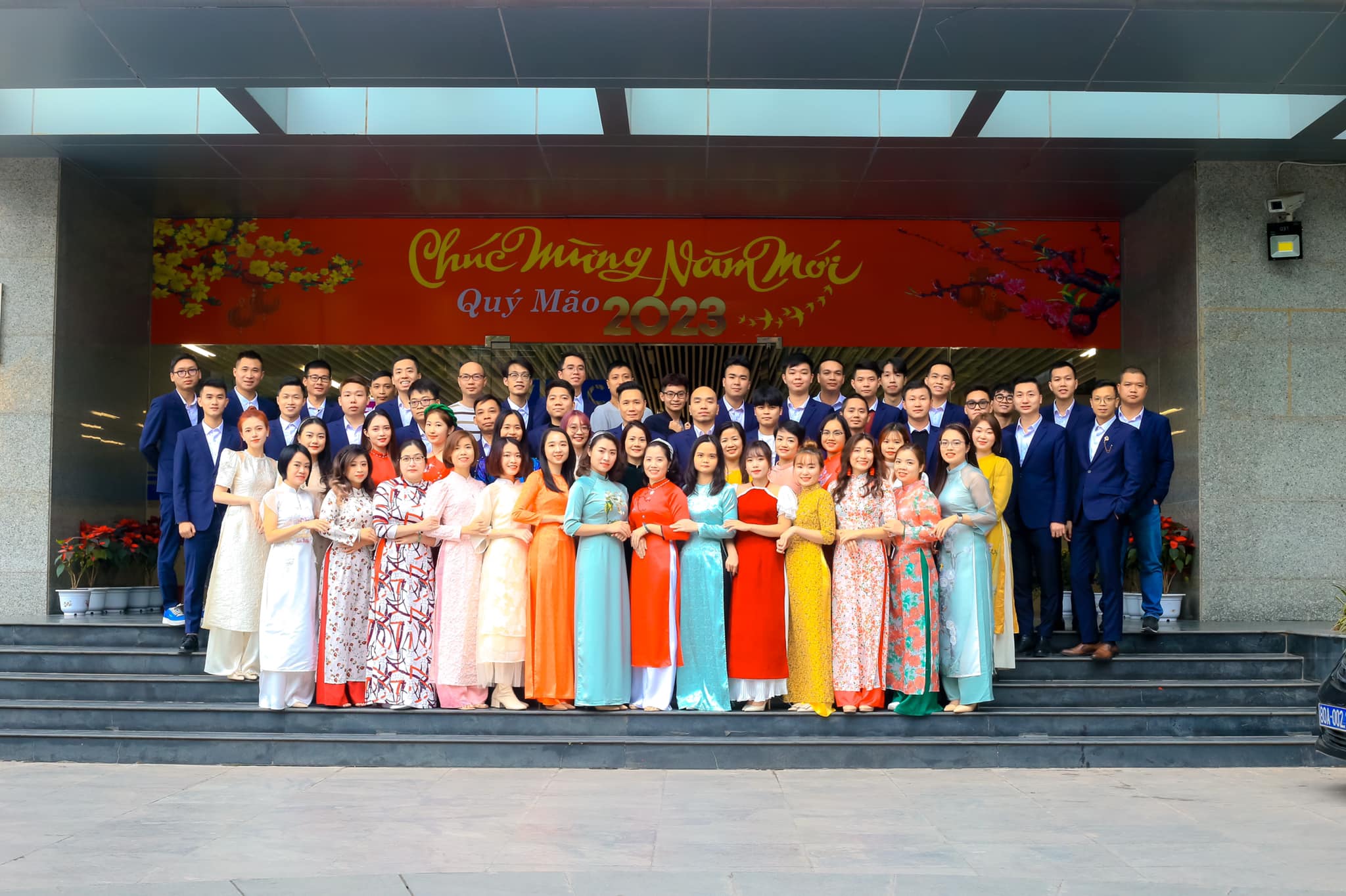 Cán bộ, đảng viên Chi bộ Trung tâm thanh toán điện tử VTC.