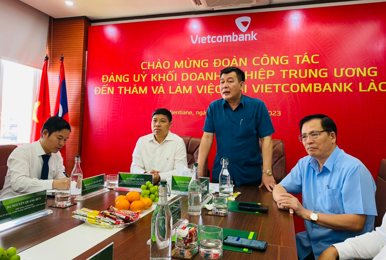 Phó Bí thư Đảng ủy Khối doanh nghiệp Trung ương Hồ Xuân Trường phát biểu tại cuộc gặp mặt.