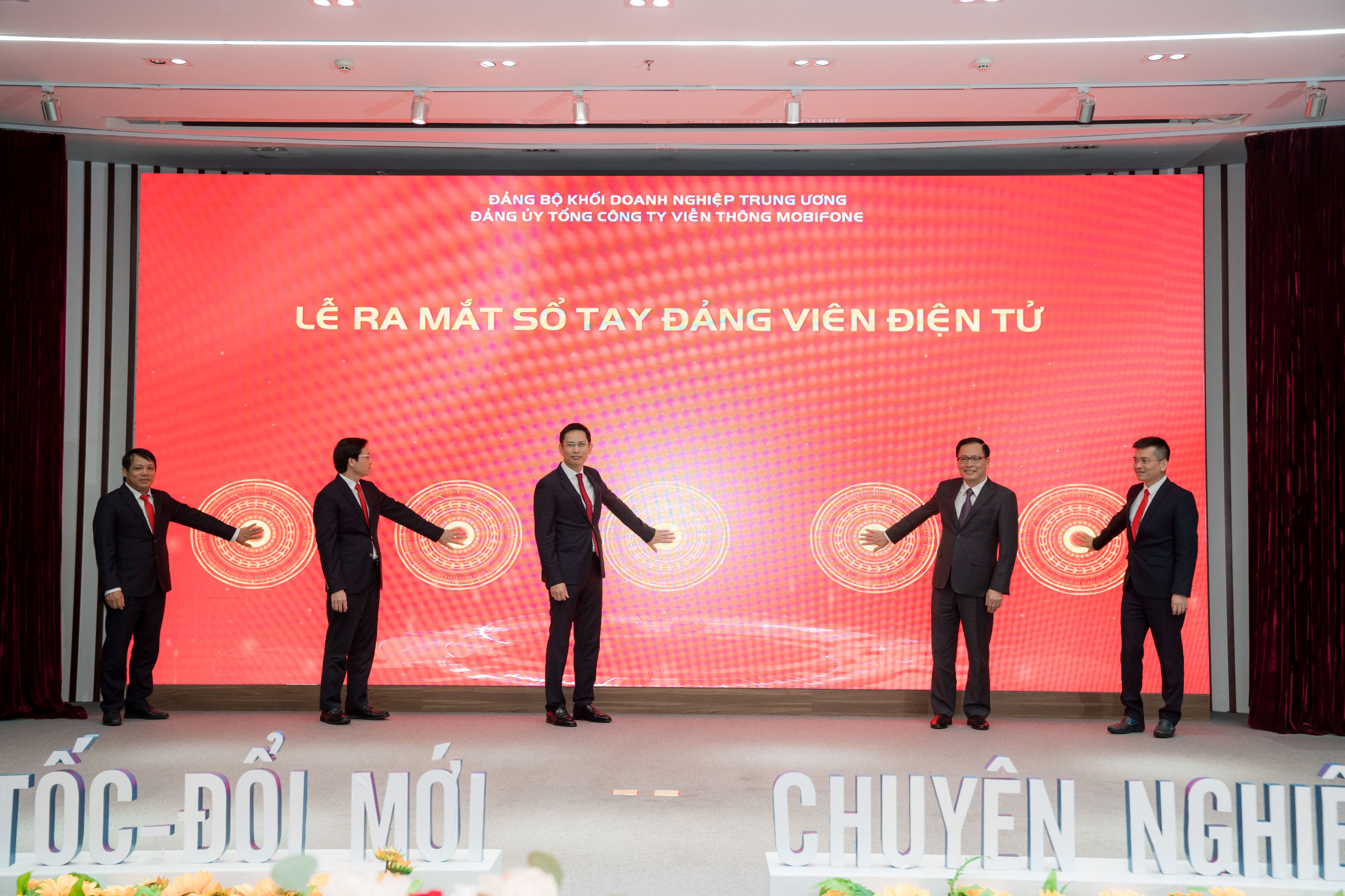 Lễ ra mắt Sổ tay đảng viên điện tử MobiFone