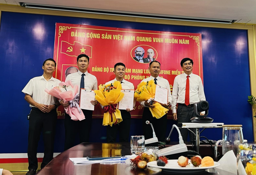 Lễ kết nạp Đảng viên mới